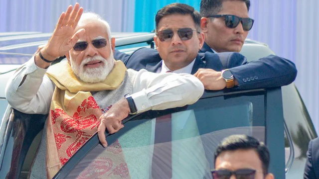बेंगलुरु में पीएम दौरे से पहले मिला विस्फोटक, सुरक्षा में लापरवाही पर छह पुलिसकर्मी निलंबित