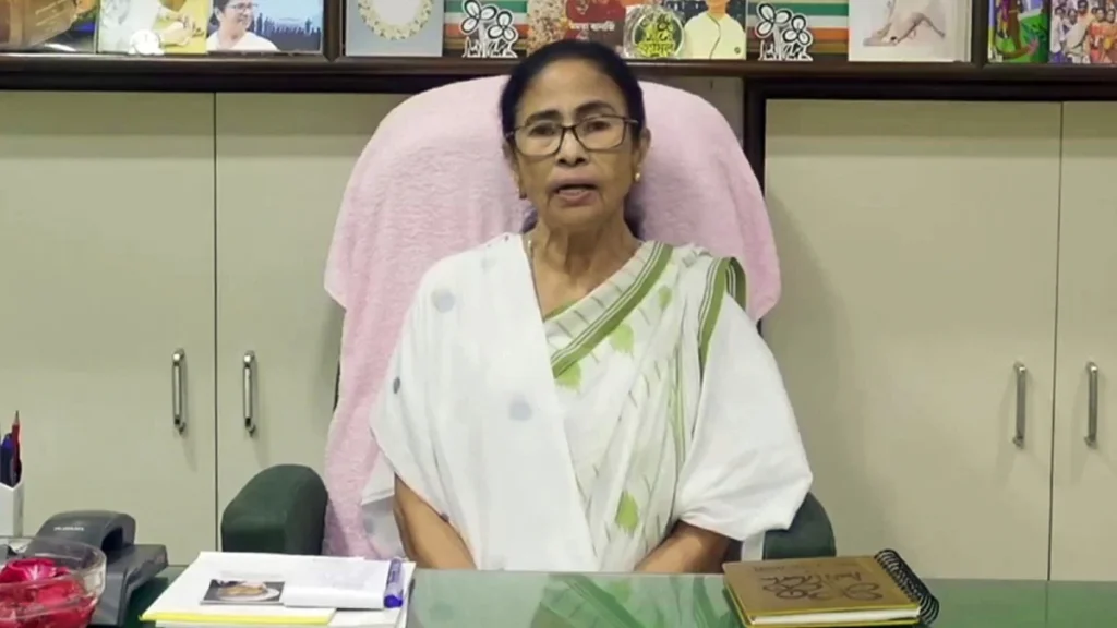 फाल्टा सीट के नतीजों के बाद अल्पसंख्यक समीकरणों में बदलाव की चर्चाओं में तेजी आने के साथ ही तृणमूल कांग्रेस की चुनावी रणनीति की गहन जांच हो रही है।