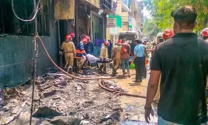 MalviyaNagarFire: 22 मौतें, दर्जनों खामियां और सवालों के घेरे में सिस्टम आखिर निगरानी तंत्र कर क्या रहा था?