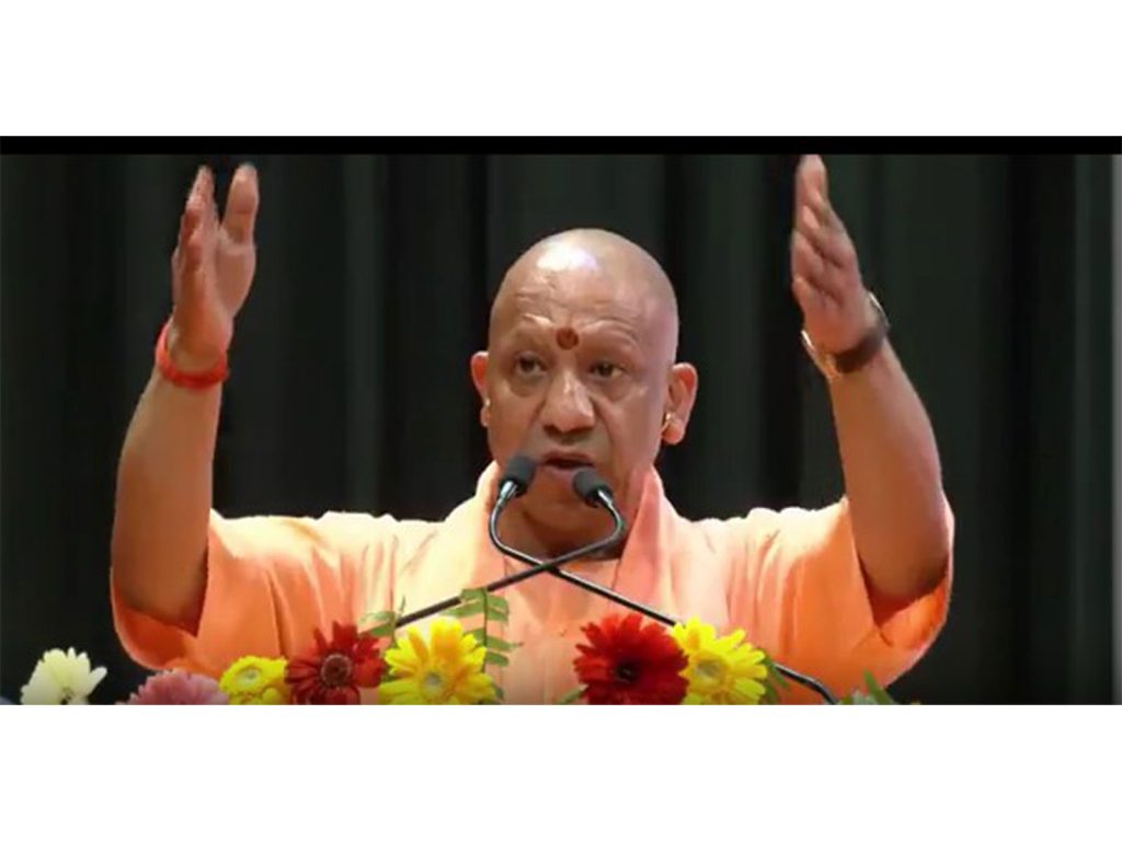 AzamgarhNews: “बेटी सबकी होती है” अखिलेश यादव की बेटी पर टिप्पणी मामले में FIR आजमगढ़ में बोले सीएम योगी