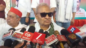 Jhansi News: झांसी पहुंचे सपा सांसद नरेश उत्तम पटेल ने सरकार पर साधा निशाना Jhansi News