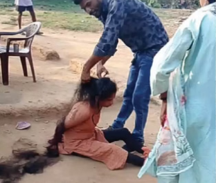ChhattisgarhNews: छत्तीसगढ़ में हैवानियत की हदें पार! कोरिया में पति ने पत्नी का मुंडन कर पिलाया पेशाब, मुंह काला कर की बर्बरता