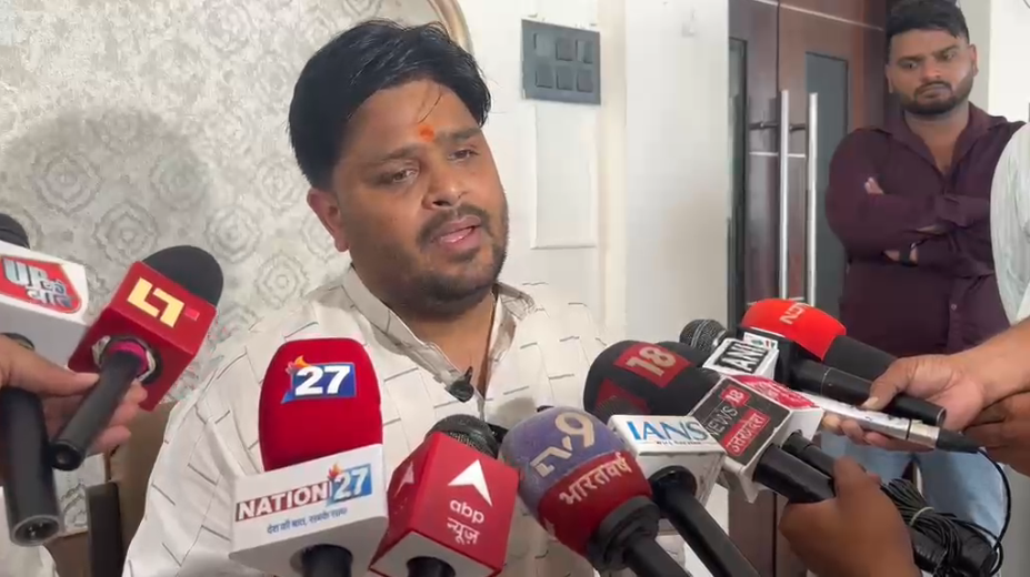 श्री राम जन्मभूमि तीर्थ क्षेत्र ट्रस्ट पर बाजार मूल्य से अधिक दरों पर भूमि खरीद का आरोप यूथ कांग्रेस के प्रदेश उपाध्यक्ष शरद शुक्ला