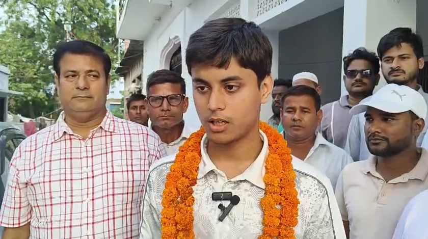 संतकबीरनगर के बेटे ने रचा इतिहास, JEE एडवांस 2026 में चमका मोहम्मद ओवैस का नाम
