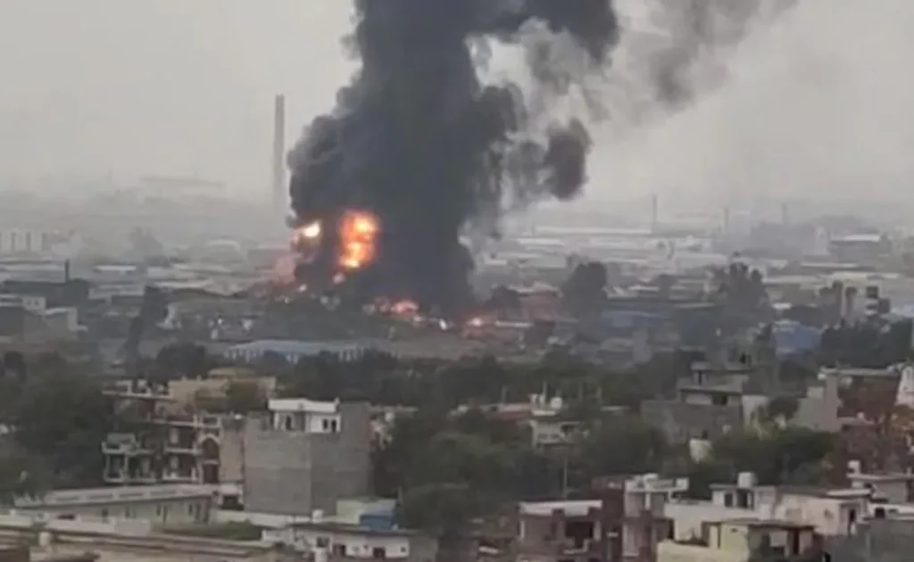 noida fire