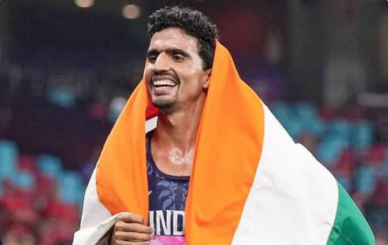 CWG Games: गुलवीर सिंह ने जीता सिल्वर, अलीगढ़ में जश्न CWG Games