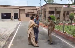 महिला पीड़ित
