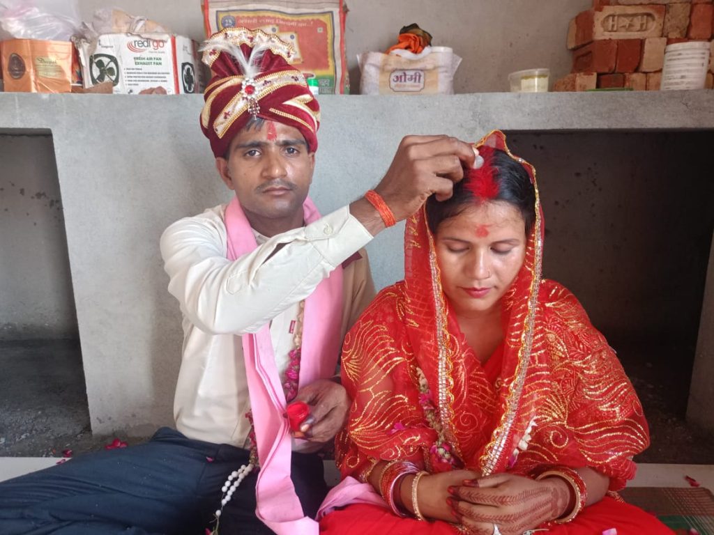 शाहजहां बानो धर्म परिवर्तन मामला, सनातन धर्म अपनाकर पवन यादव संग रचाई शादी, जानिए पूरी कहानी शाहजहां बानो धर्म परिवर्तन मामला