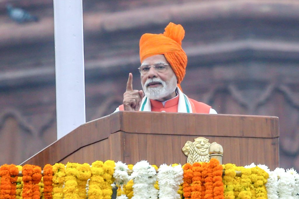 15 अगस्त की पूरी कहानी, शहीदों के बलिदान से नए भारत के सपनों तक 15 अगस्त की पूरी कहानी, शहीदों के बलिदान से नए भारत के सपनों तक