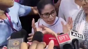 बीजेपी ने हमले से किया किनारा