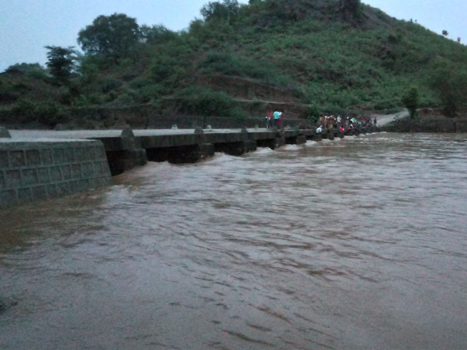 सोन नदी का जलस्तर बढ़ा, सोनभद्र के तटीय इलाकों में मंडराया बाढ़ का खतरा