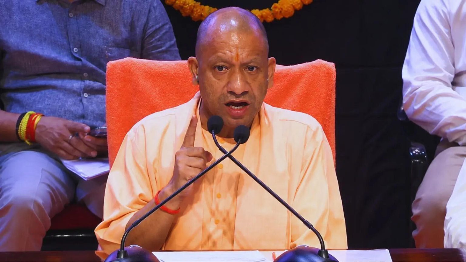 CM योगी का कांग्रेस पर हमला, बोले, विकास में बाधा डालने वालों को जनता जवाब देगी