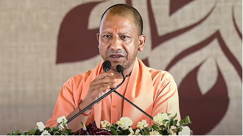 ‘कुछ लोग ताउम्र बच्चे ही बने रहते हैं’: सीएम योगी का अखिलेश यादव पर कटाक्ष