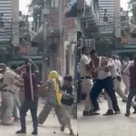 मिर्च पाउडर, ईंट और डंडे, मुकुंदपुर में पुलिसकर्मियों पर हमले की खौफनाक घटना