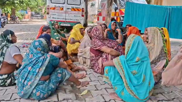 ट्रक की टक्कर से 40 वर्षीय बाइक सवार की मौत, एक गंभीर घायल,,,,