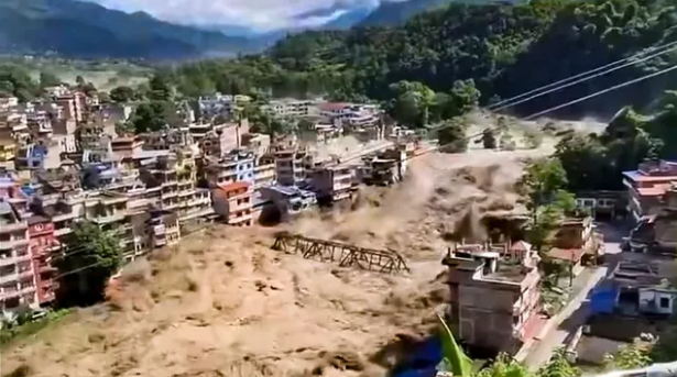 नेपाल में बाढ़ से भारी तबाही, 105 भारतीयों समेत 291 विदेशी लापता