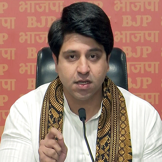 Shehzad Poonawalla ने दोहराई इस्तीफा स्वीकार करने की मांग, पार्टी नेतृत्व से लगाई गुहार Shehzad Poonawalla