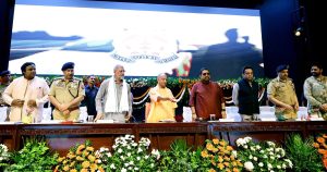 नाना पाटेकर की मौजूदगी ने बढ़ाया असर