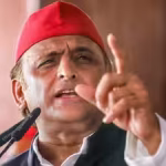 लखनऊ JPNIC पर घमासान, अखिलेश का दावा- सरकार बनी तो होगी जांच