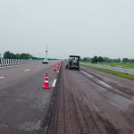 Lucknow-Kanpur Expressway में बड़ी खामी, सड़क पर लंबी दरारों के बाद मरम्मत शुरू, दो लेन बंद