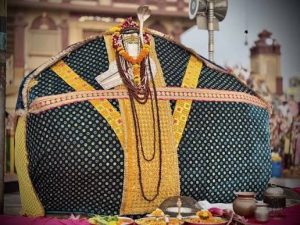 कुबेरेश्वर धाम में शिवभक्ति का महासंगम, कांवड़ियों के स्वागत के लिए तैयार प्रशासन कुबेरेश्वर धाम में शिवभक्ति का महासंगम, कांवड़ियों के स्वागत के लिए तैयार प्रशासन
