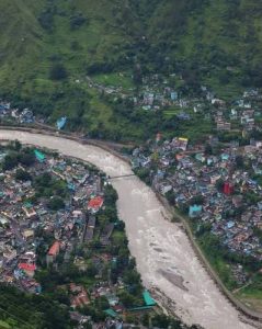 धारचूला बॉर्डर पर व्यापार ठप होने से बढ़ी परेशानी