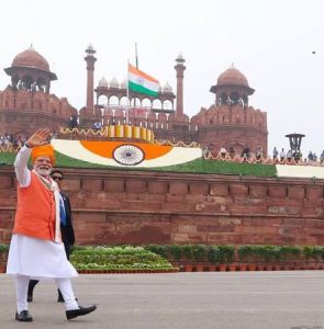 15 अगस्त की पूरी कहानी, शहीदों के बलिदान से नए भारत के सपनों तक