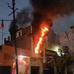संभल: देर रात धधकी इलेक्ट्रॉनिक दुकान, आग बुझाने में छूटे पसीने; लाखों का सामान हुआ बर्बाद