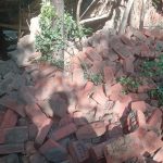 लखीमपुर खीरी में मकान की दीवार गिरने से उजड़ा परिवार