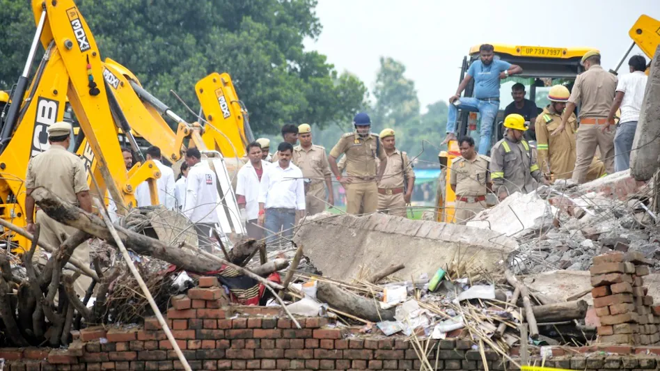 अवैध पटाखा फैक्ट्री पर शिकंजा, कौशांबी पुलिस ने मुठभेड़ में आदिल को दबोचा अवैध पटाखा फैक्ट्री पर शिकंजा, कौशांबी पुलिस ने मुठभेड़ में आदिल को दबोचा