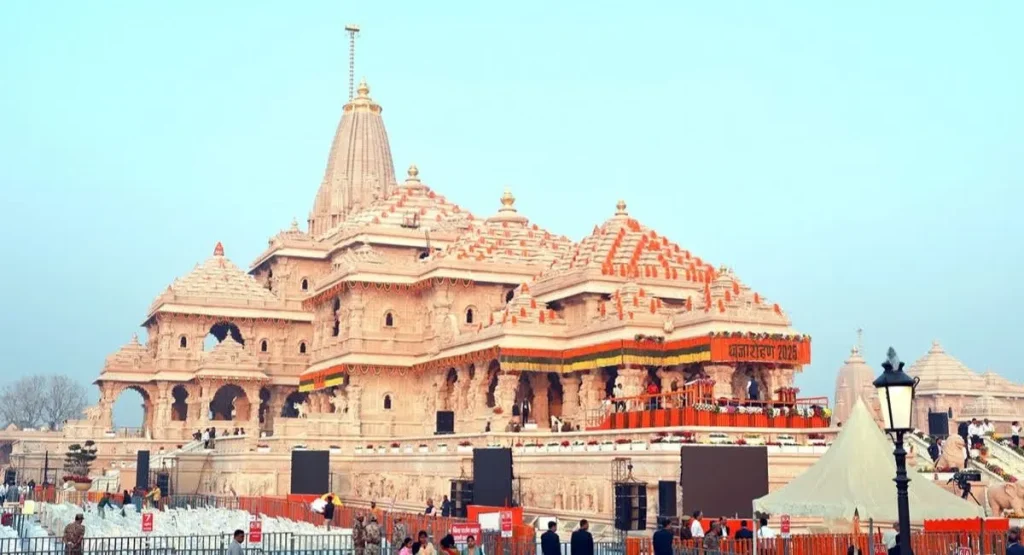 चढ़ावा चोरी कांड में शिकंजा जारी, राम मंदिर के 8 आरोपी फिर भेजे गए जेल चढ़ावा चोरी कांड में शिकंजा जारी, राम मंदिर के 8 आरोपी फिर भेजे गए जेल