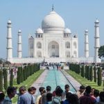 ताजमहल की सुरक्षा और संरक्षण को लेकर बड़ा फैसला, IIT दिल्ली करेगा पर्यटकों की क्षमता का आकलन