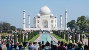 ताजमहल की सुरक्षा और संरक्षण को लेकर बड़ा फैसला, IIT दिल्ली करेगा पर्यटकों की क्षमता का आकलन