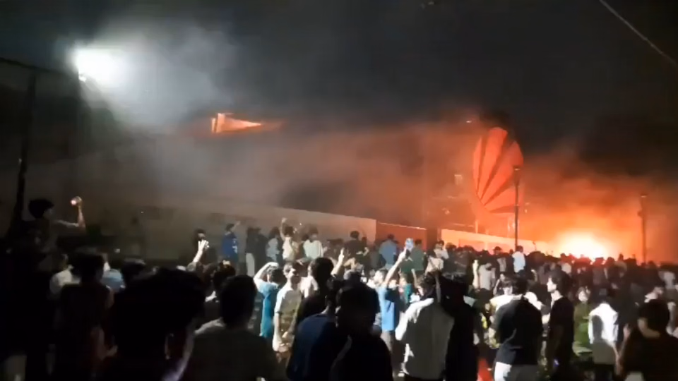 छात्रा के कथित यौन उत्पीड़न केस पर LPU में बवाल, छात्रों का प्रदर्शन जारी