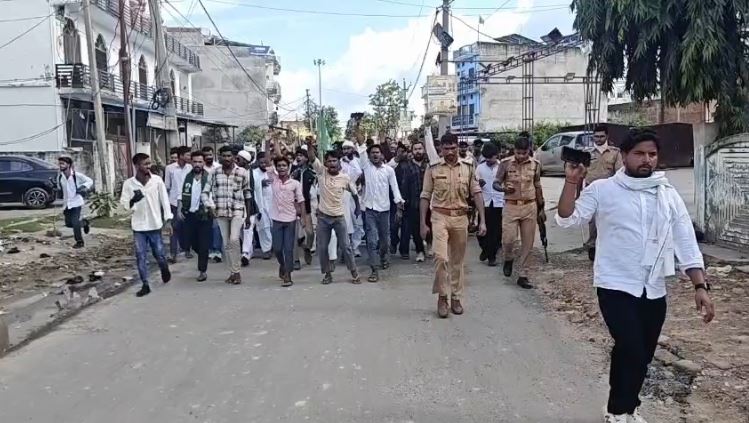 Shravasti: AIMIM के ‘शक्ति प्रदर्शन’ पर बवाल, प्रदेश अध्यक्ष समेत 7 लोगों के खिलाफ FIR दर्ज