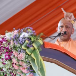 वृंदावन में CM योगी ने याद दिलाया इतिहास, बोले- श्रीकृष्ण की आस्था को कोई नहीं मिटा सकता