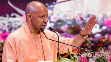 CM योगी ने गोरखनाथ मंदिर में की पूजा, जनता दर्शन में फरियादियों से हुए रूबरू CM योगी ने गोरखनाथ मंदिर में की पूजा, जनता दर्शन में फरियादियों से हुए रूबरू