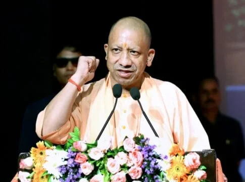 योगी सरकार का दावा, 23 हजार से ज्यादा इनामी गिरफ्तार, 15,233 करोड़ की अवैध संपत्ति जब्त