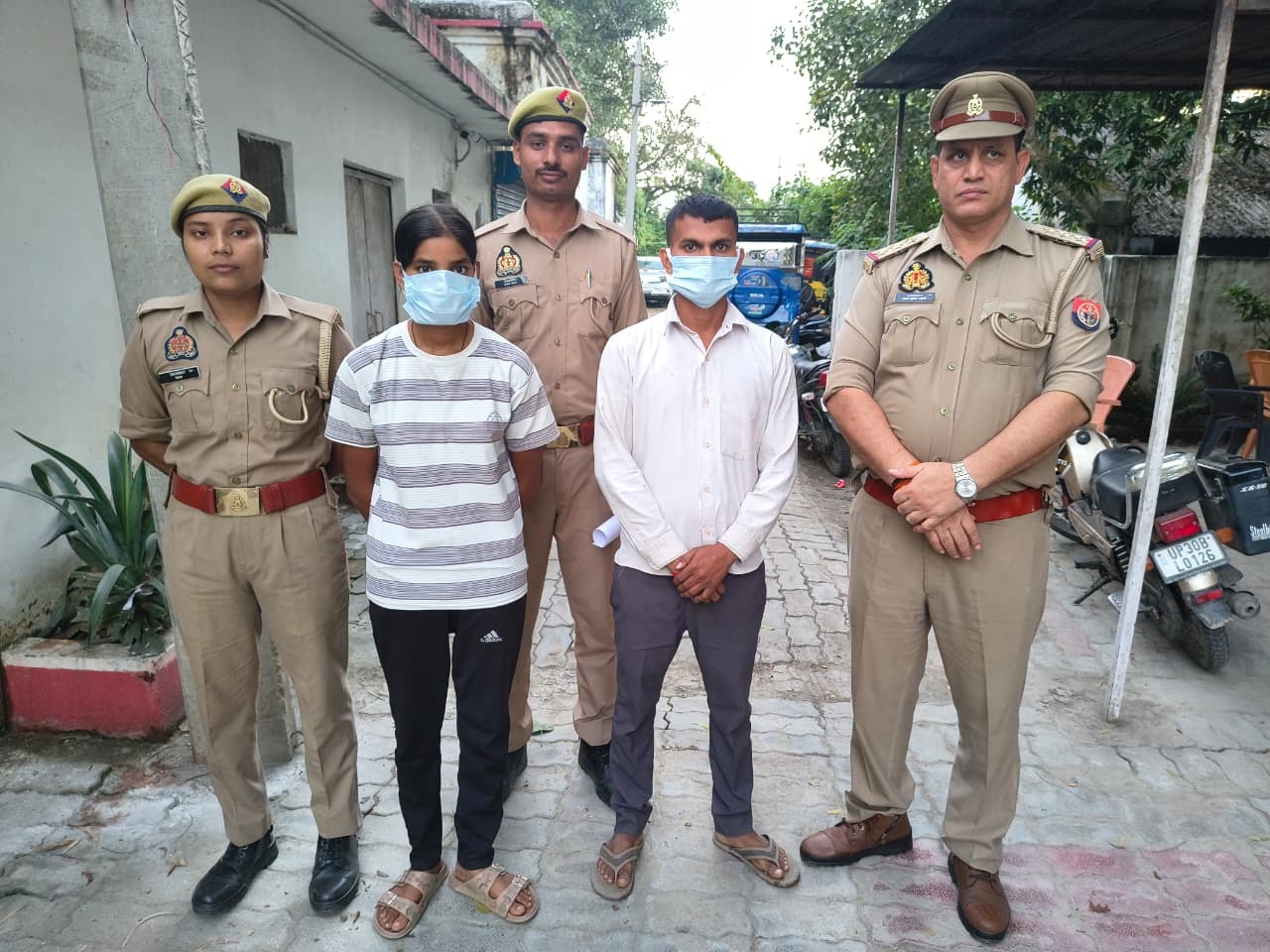 तिजोरी तक पहुंचने के लिए ड्राइवर ने पहले नौकरानी को प्रेम जाल में फंसाया