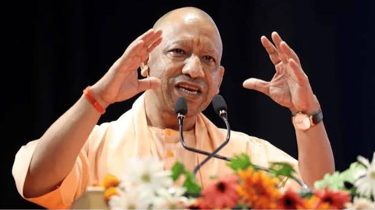 यूपी में हिंसा करने वालों के लिए सरकारी नौकरी के दरवाजे बंद? योगी सरकार ने बदले नियम