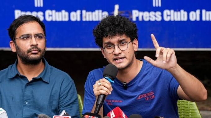 रिहाई के बाद भी बढ़ीं मुश्किलें? सौरव दास और आशुतोष रांका को दिल्ली पुलिस का नोटिस